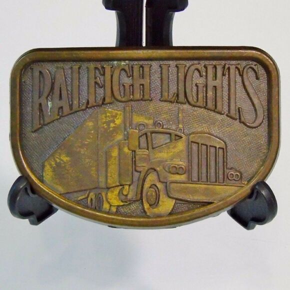 Vintage Trucker Buckle Raleigh Lights Big Rig - Picture 1 of 4
